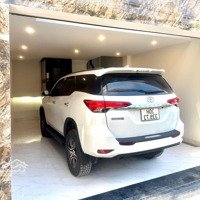 Nhà Đẹp Đơn Lập Phố Đàm Quang- Thang Máy -Xe Ô Tô 7 Chỗ Fortuner Ngủ Trong Nhà - Ngõ Thông Giá Bán 11Ty