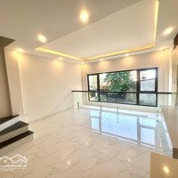 Nhà Đẹp Đơn Lập Phố Đàm Quang- Thang Máy -Xe Ô Tô 7 Chỗ Fortuner Ngủ Trong Nhà - Ngõ Thông Giá Bán 11Ty