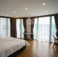 Nhà Dòng Tiền Lô Góc, 7 Tầng, Thang Máy, Ô Tô 7 Chỗ Qua Nhà Gần Chợ Ngọc Thuỵ.