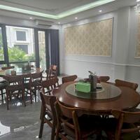 Bán nhà 5 tầng thang máy, mặt phố Bà Triệu, 12 tỷ x 100m2, pháp lý đầy đủ, Liên Bảo, Vĩnh Yên
