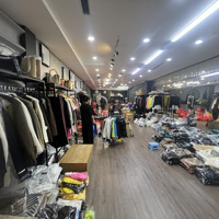 Độc Quyền Cho Thuê Nhà Mặt Phố Hàng Đào: Cửa Hàngdiện Tích60M2,Mặt Tiền3,5M, Giá 90 Triệu/Tháng. Liên Hệ: 0923.433.988
