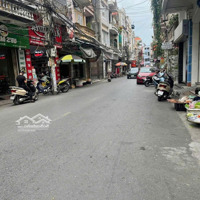 Bán Nhà Mặt Phố Vũ Chí Thắng - 44M2 - Mặt Tiền Hiếm 5,2M - 3 Tầng - Giá 5,X Tỷ