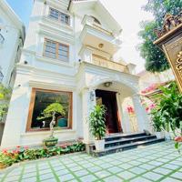 Bán Nhà Chính Chủ Biệt Thực Vinhomes Riverisde Hoa Sữa, Dt; 300M2M, 4T, Giá Bán 110 Tỷ