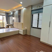 Trung Tâm Tả Thanh Oai 6 Tầng Thang Máy Full Nội Thất Ô Tô Đỗ Cách Nhà 15M, Giá Bán 5Tỷ Thương Lượng