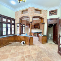 Biệt Thự Siêu Phẩm - Sử Dụng Gần 1.200M2 - 3 Tầng - Số 22 Nguyễn Ư Dĩ Trung Tâm Quận 2