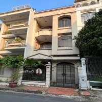 Bán Biệt Thự Khu Compound Đường Hồ Văn Huê Phú Nhuận 7.1X16.1 3 Tầng 30 Về 25Ty