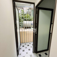 Tập Thể Đẹp Full Nội Thất Xịn Sò Tt Đống Đa Nằm Sát Ô Chợ Dừa