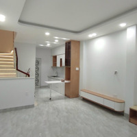 Bán Nhà Mặt Tiền Hồ Bá Kiện, Phường 15, Quận 10.Diện Tích4.9 X15M . Hầm 7 Tầng , Giá Bán 28 Tỷ Tl