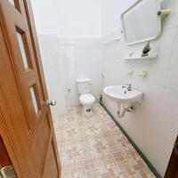 Cho thuê căn hộ 2PN bancol, cửa sổ Full nội thất gần khu K300
