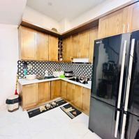 Nhỉnh 8 Tỷ Có Nhà Cầu Giấy 40/45M Xây 5 Tầng, Mặt Tiền 4.5M. Dân Xây Chắc Chắn, Ngõ Thông Trải Nhựa