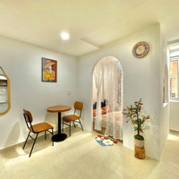 Căn Hộ Studio 35M2 Full Nt Cửa Sổ Lớn Ngay Phan Đình Phùng