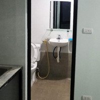 Cho Thuê Phòng Khép Kín Giá 3.7 Triệu/Tháng, 44 Trần Thái Tông, Dịch Vọng Hậu, Cg, Hn - Đt: 0334552855