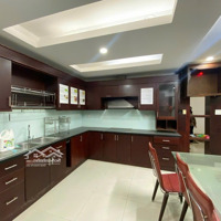 Bán Biệt Thự Phường An Khánh Quận 2, Cách Đường Trần Não 200M. Dt: 10X16M (3 Tầng). Giá: 26 Tỷ