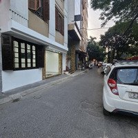 Cho Thuê Cửa Hàng Có Chỗ Để Ô Tô