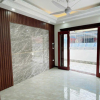 Chính Chủ Gửi Bán Nhà Văn Chương, Thang Máy, Gara Ô Tô, Về Ở Ngay, 30M, Giá Bán 8 Tỷ 650.