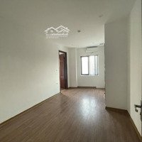Cho Thuê Sàn Văn Phòng Đối Diện Aeon Xuân Thủy 40M2 Chia 2 Gian, Sàn Gỗ Siêu Đẹp