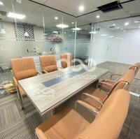 Cho Thuê Văn Phòng View Mặt Phố Duy Tân Xịn Cho 8-10 Nv Full Nội Thất Dịch Vụ Ngay Tòa Việt Á,Cg,Hn