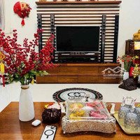 Bán Nhà 3 Tầng Mặt Tiền Quận Hải Châu, Nhiều Tiện Ích, Hot!