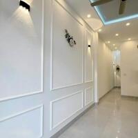Nhà 2 lầu gần KDL bửu long. 2tỷ05 sổ riêng thổ cư. Đường xe hơi 8m.