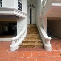 Cần Bán Biệt Thự Phố Đặng Thai Mai Trung Tâm Quận Tây Hồ Hà Nội