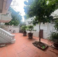 Cần Bán Biệt Thự Phố Đặng Thai Mai Trung Tâm Quận Tây Hồ Hà Nội