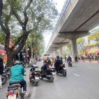Hiếm! Nhà 3 Thoáng - Kinh Doanh Sầm Uất - Ô Tô Đỗ Cửa - 30M Ra Phố Xuân Thủy - 140M * 7.5M