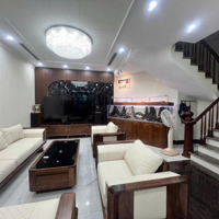 Siêu Hiếm! Cần Bán Nhà Mặt Phố Lô Góc 3 Thoáng Trần Quốc Hoàn, 72M2X 8 Tầng, Thang Máy, 32,5 Tỷ