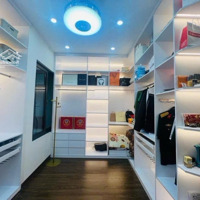 Cần Bán Nhà Phố Trần Quốc Hoàn, 45M, 6 Tầng Phân Lô, Ô Tô Tránh, Kinh Doanh, Ở Đều Đẹp Giá Tốt!