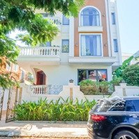 Villa Phố Trắng Xinh Khu Compound Lê Văn Sỹ. Ngang 10M Đỗ Ôtô Vô Tư. Xây 4 Tầng. Về Giá 6X
