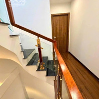 Bán Nhà Tây Mỗ ,Ô Tô Đỗ Cửa, Diện Tích: 32M, 5 Tầng Mới Cứng,Chỉ 4.75 Tỷ. Liên Hệ:0973561586.