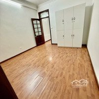 Cho Thuê Nhà Ngõ 18 Vũ Thạnhdiện Tích65M X5T Ô Tô Đỗ Cửa. Giá 26 Triệu/Th.