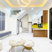 Nhà Đẹp Xây Mới Phố Mễ Trì, 5 Tầng, Ngõ Nông, Full Nội Thất, Giá: Nhỉnh 6 Tỷ, Liên Hệ: 0978685116