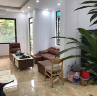 Cho Thuê Nhà Lô Góc Phùng Chí Kiên. Gía 25 Triệu/Th