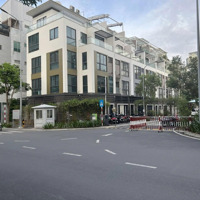 Cho Thuê Nhà Biệt Thự Vip Hà Đô Centrosa Đường Số 4, Phường 12, Quận 10