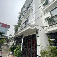 Cần Cho Thuê Căn Nhà Cực Đẹp Phúc Lợi Long Biên 32M2 X 4 Tầng Giá 7 Triệu/Tháng