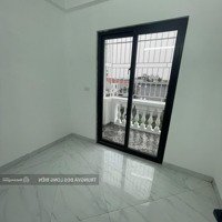 Cần Cho Thuê Căn Nhà Cực Đẹp Phúc Lợi Long Biên 32M2 X 4 Tầng Giá 7 Triệu/Tháng