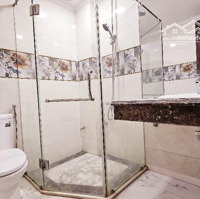 Liền Kề Văn La 50 M 5 Tầngmặt Tiền5,5 M Giá Hơn 13 Tỷ Liên Hệ: 0966598554
