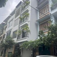Duy nhất 1 căn nahf 4,5 tầng dãy B5 khu quân đội 918 Phúc Đồng giá chỉ 11,7 tỷ định cư được ngay