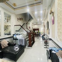 Không Gian Sống Lý Tưởng, Biệt Thự 3 Tầng Xa Hoa