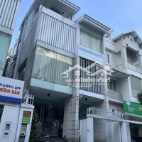 Cho Thuêmặt Tiềnhoa Lan P2 Phú Nhuận Villa Vip 65 Triệu/Tháng Liên Hệ: 0979792970 Ạ