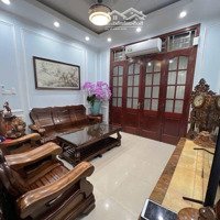 Gia Đình Tôi Cần Cho Thuê Nhà Riêng 5 Tầng 6 Phòng Ngủ Tại Đặng Xuân Bảng-Quận Hoàng Mai Chỉ 12. 5 Triệu