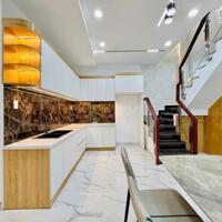 Sang liền tay nhà hẻm 5m Phùng Văn Cung, Phú Nhuận, (4m2 x 18m2), giá 4tỷ2, sổ riêng, 1 trệt 2 lầu