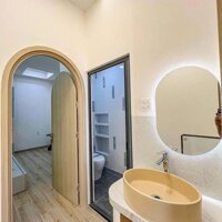 GIẢM 100TR... CHÍNH CHỦ BÁN GẤP NHÀ 2 LẦU NGAY TRƯỜNG LÁI BỬU LONG