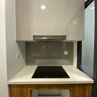 Căn Hộ 2 Phòng Ngủnội Thất Cơ Bản Nhà Mới 75M2 Chỉ 13,5 Triệu/ Tháng Full Kính Ở Liền