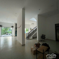 Nhà Phố Thương Mại Căn Góc Đường To, Mặt Tiền Rộng 22M, Sẵn Đồ Liền Tường, Thang Hàng,2 Cửa.