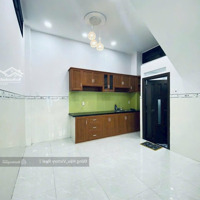 Nhà Nguyên Cănhẽm Xe Hơiba Vân - Trường Chinh -Diện Tích4.5X10- 1 Trệt 2 Lầu - 4 Phòng Ngủ- 5 Wc Giá 16 Triệu/Tháng