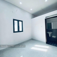 Nhà Nguyên Cănhẽm Xe Hơiba Vân - Trường Chinh -Diện Tích4.5X10- 1 Trệt 2 Lầu - 4 Phòng Ngủ- 5 Wc Giá 16 Triệu/Tháng