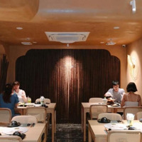 Siêu Hiếm Cho Thuê Nhà Mặt Phố Trung Hòa , Diện Tích 65M Nhà 5 Tầng Giá Thuê Chỉ 50 Tr .