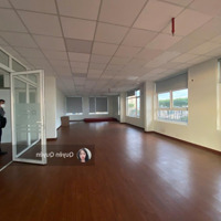 Penthouse Charmington Quận 10 Cho Thuê Ở/ Văn Phòng Có Sân Thượng Riêng