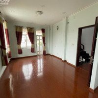 Cho Thuê Biệt Thự Kdc Kiến Á, 1 Trệt 2 Lầu 5 Phòng Ngủ- 4 Vệ Sinh 244M2 Giá Chỉ 25 Triệu/Tháng, Liên Hệ: 0911120898